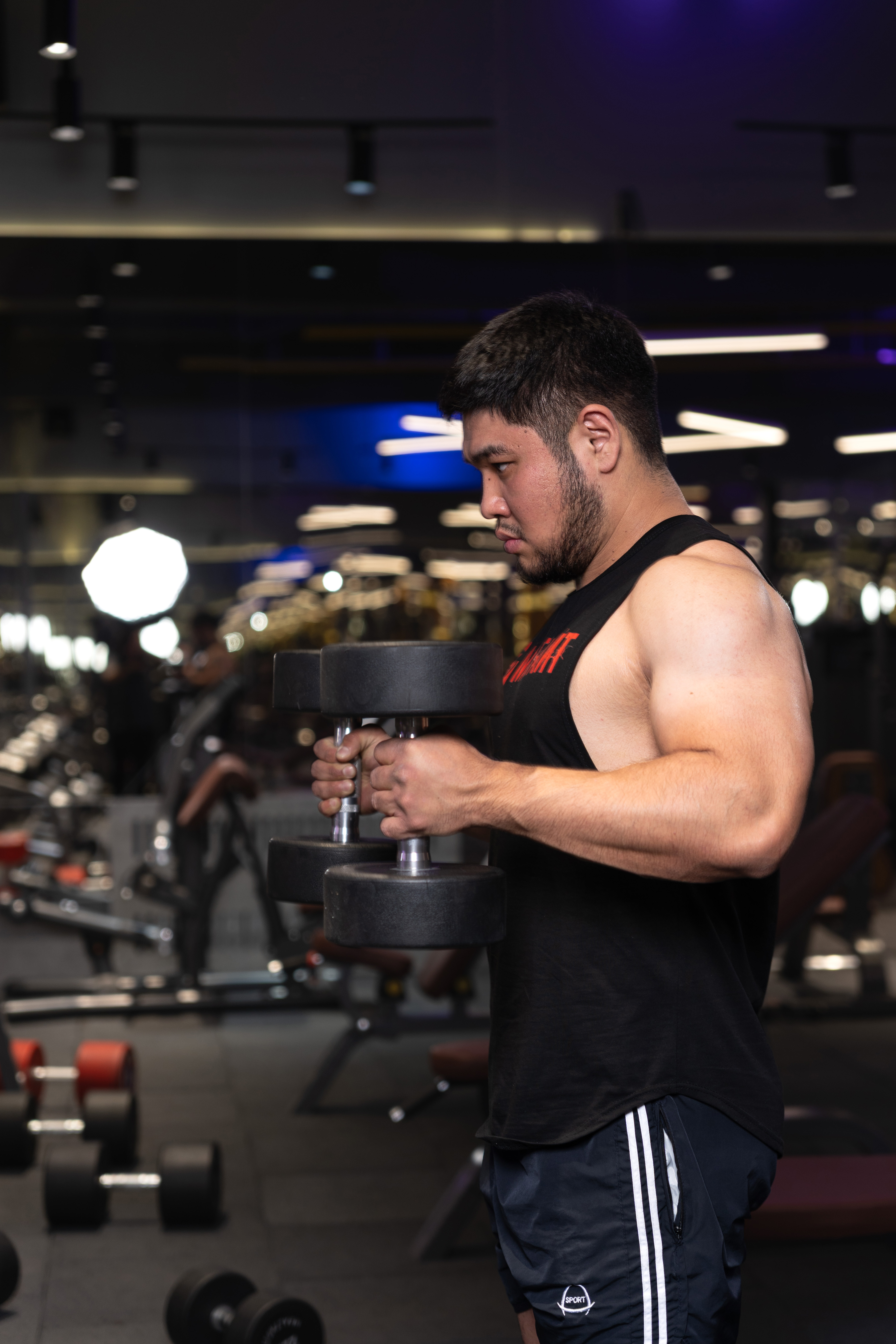 Гайд: Жим гантели и гири стоя